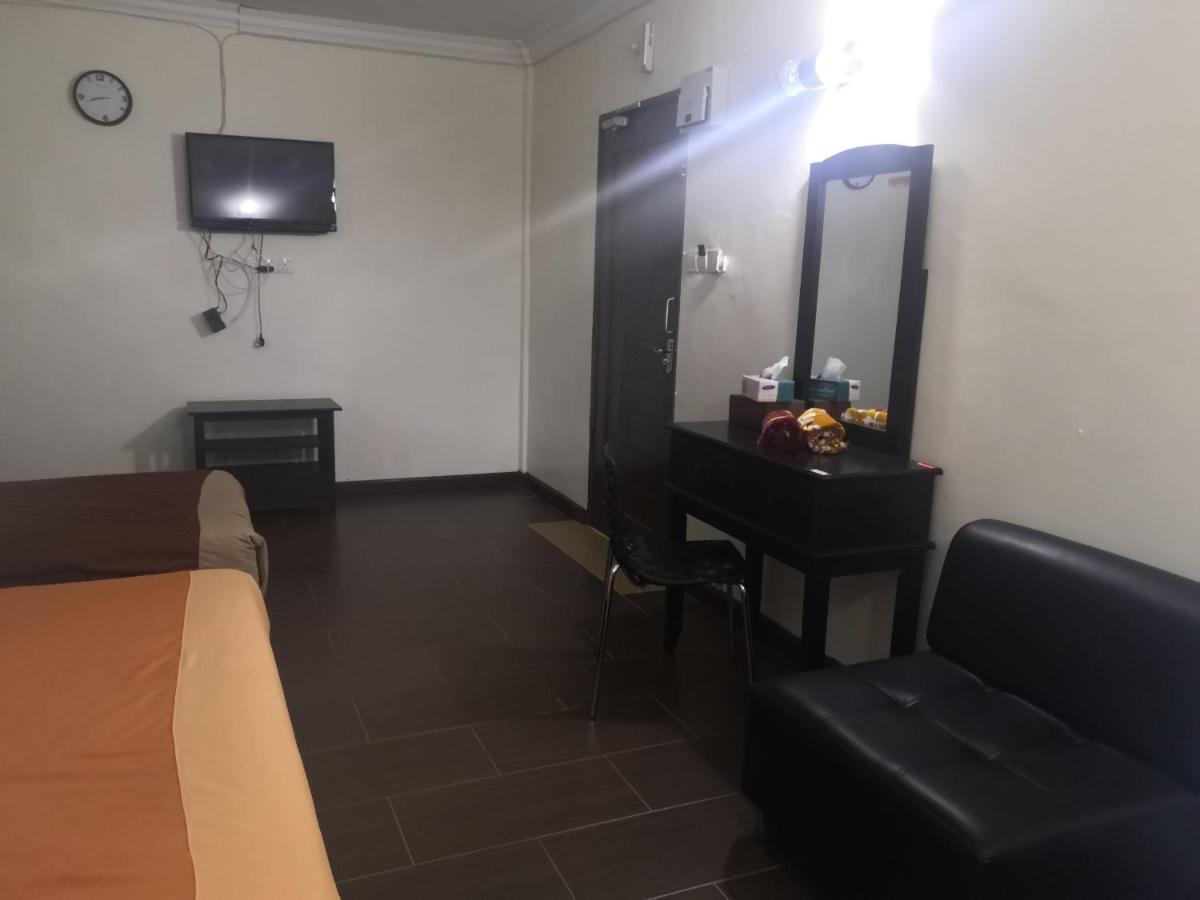 Oyo 90473 Opah Inn Hotel Kampong Ayer Terjun Ngoại thất bức ảnh