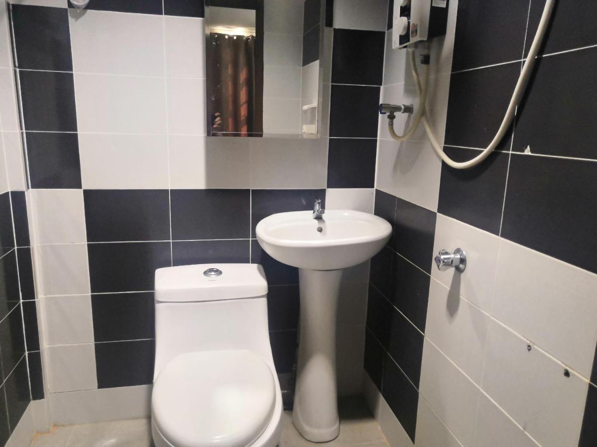 Oyo 90473 Opah Inn Hotel Kampong Ayer Terjun Ngoại thất bức ảnh