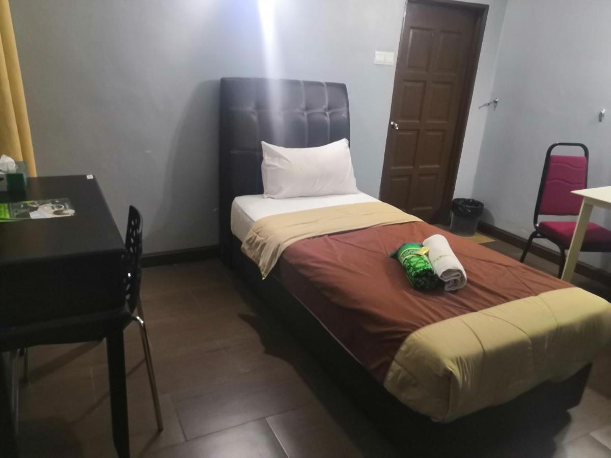 Oyo 90473 Opah Inn Hotel Kampong Ayer Terjun Ngoại thất bức ảnh