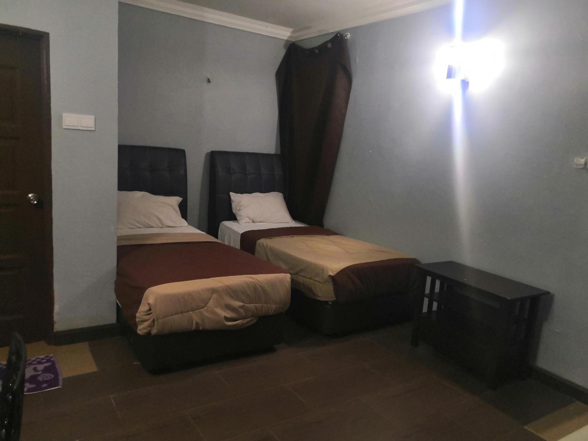 Oyo 90473 Opah Inn Hotel Kampong Ayer Terjun Ngoại thất bức ảnh